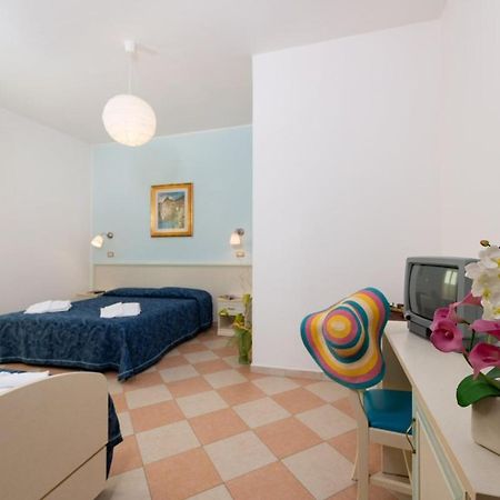 Hotel Bruna Martinsicuro Zewnętrze zdjęcie