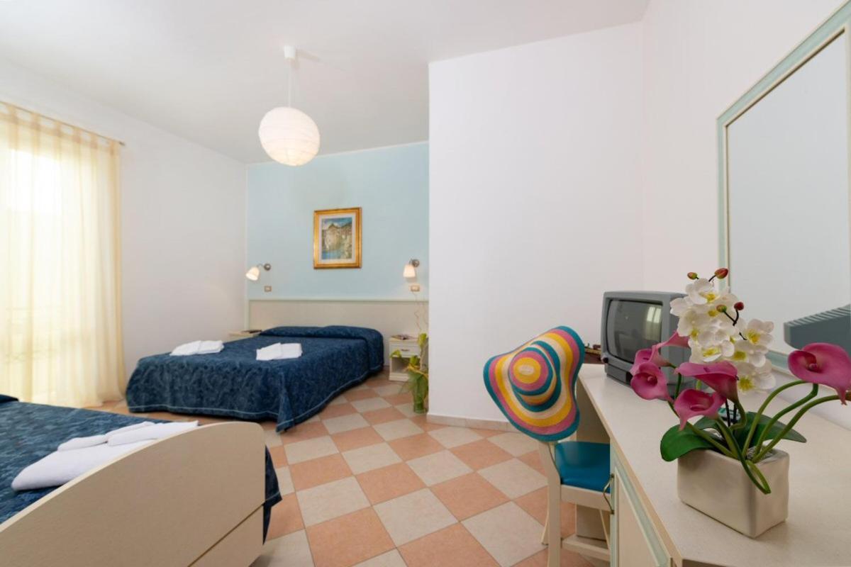Hotel Bruna Martinsicuro Zewnętrze zdjęcie