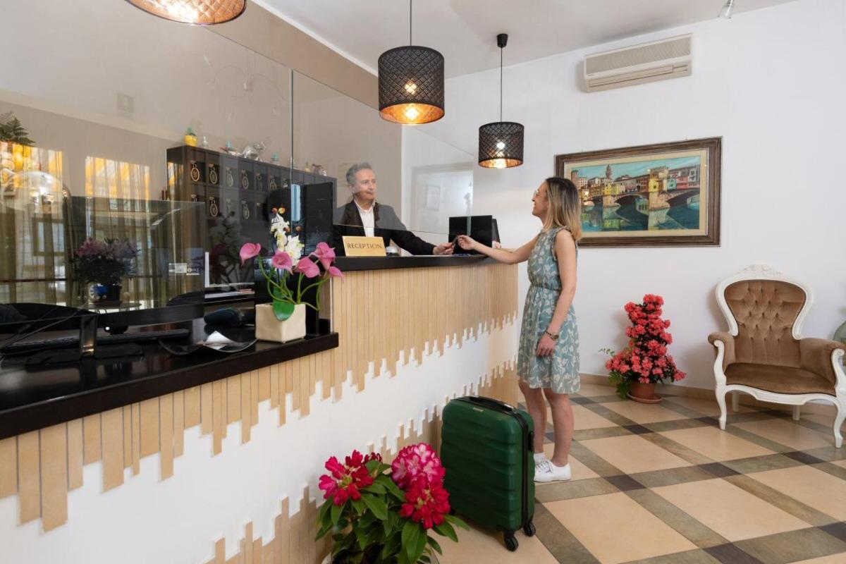 Hotel Bruna Martinsicuro Zewnętrze zdjęcie